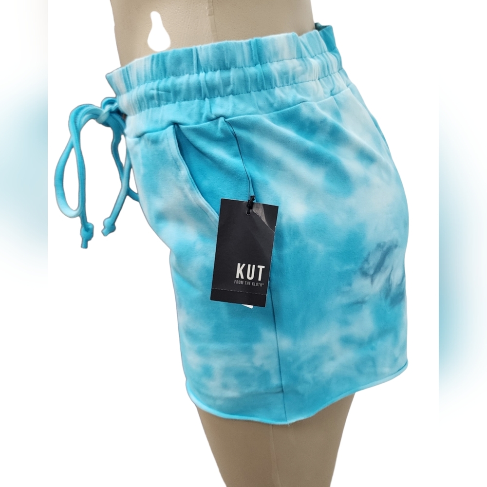 🏄‍♀️Women's Mid Rise shorts  Kut from the kloth.🏄‍♀️